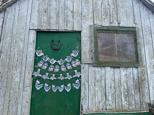 Merry Coastal Bunting