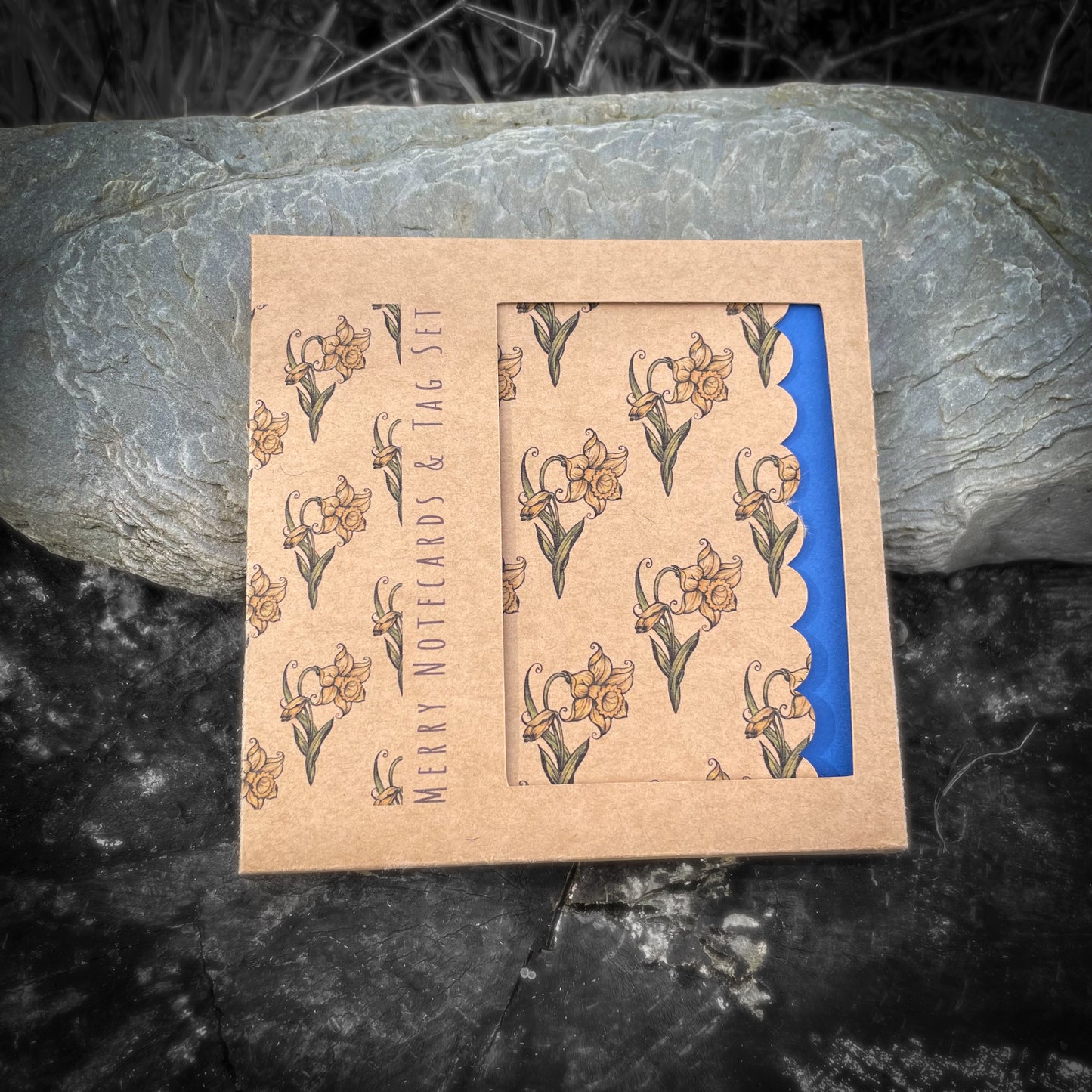 Merry Notecard and Gift Tag Set Daffodils