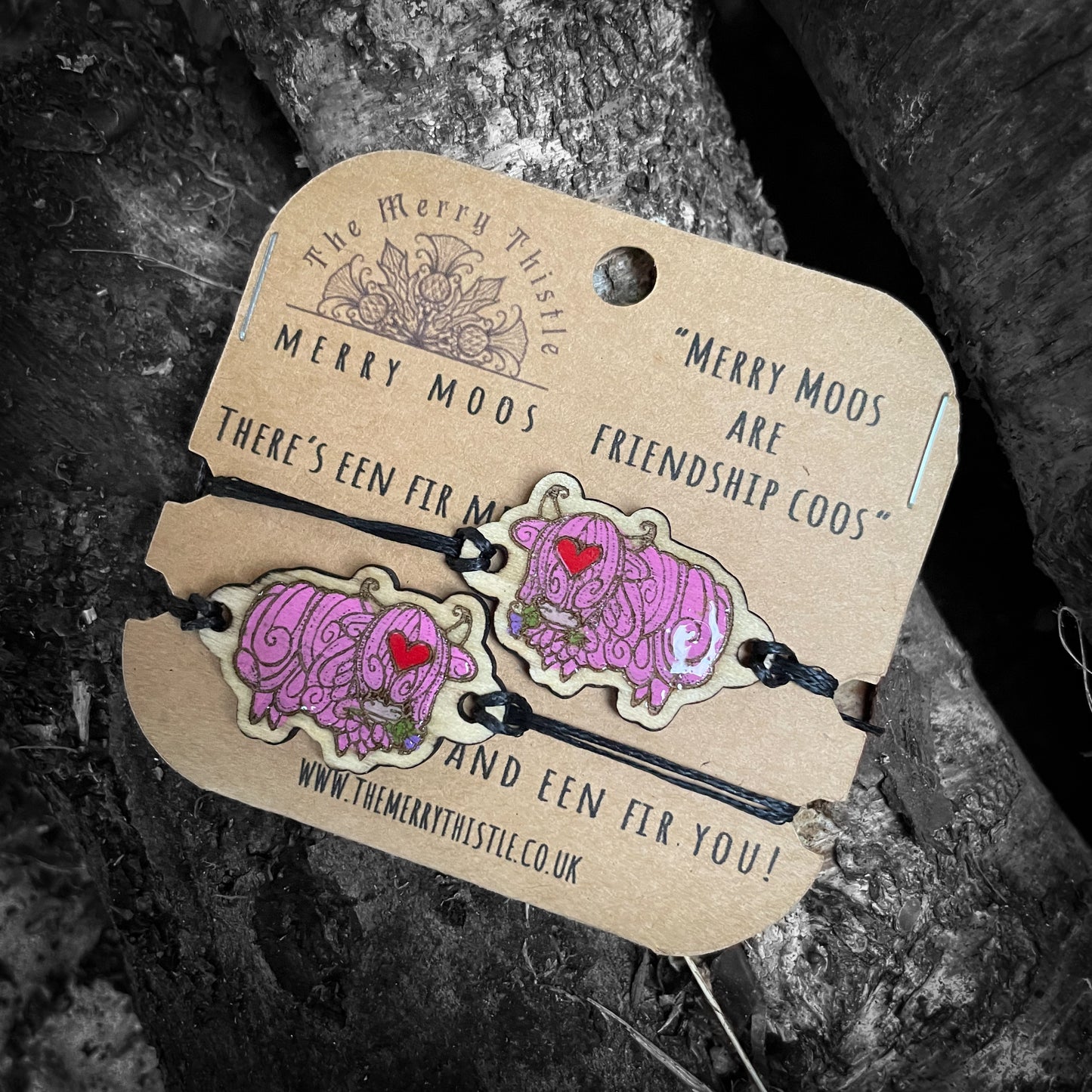 Merry Moos, friendship bracelets